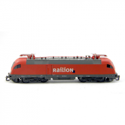 TT - elektrická lokomotiva BR 182 019-0 Taurus -Railion-
