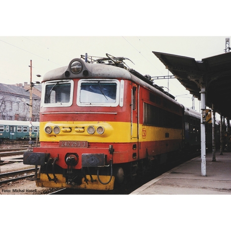 TT - elektrická lokomotiva Rh 242 ČSD ep.V